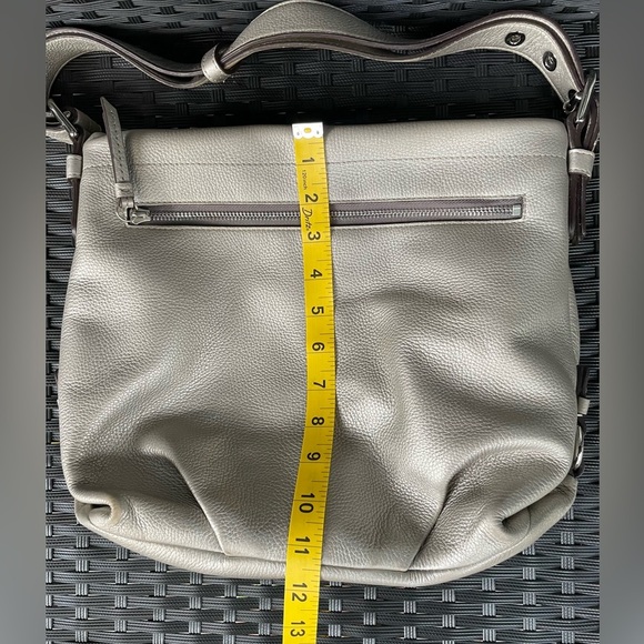 COACH BAG,Coach Metallic Silver Bag. - Picture 3 of 17